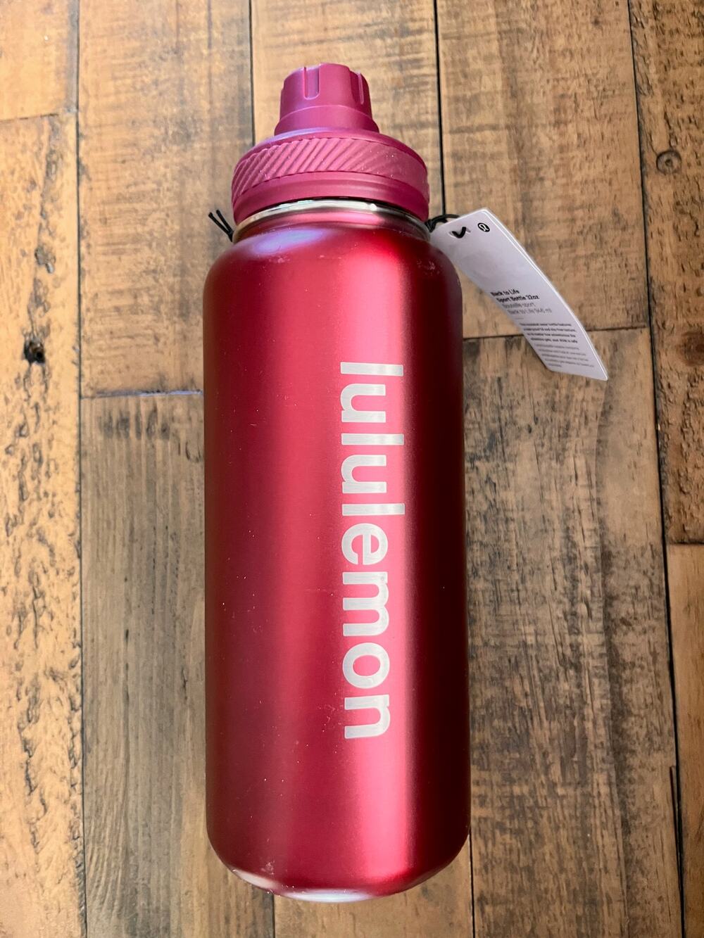 LULULEMON Back to Life Sport Bottle 32oz Shine In Color Pomegranate/Deep Luxe